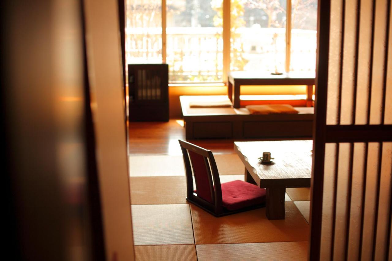 Hotel Sakaeya à Yamanouchi  Extérieur photo